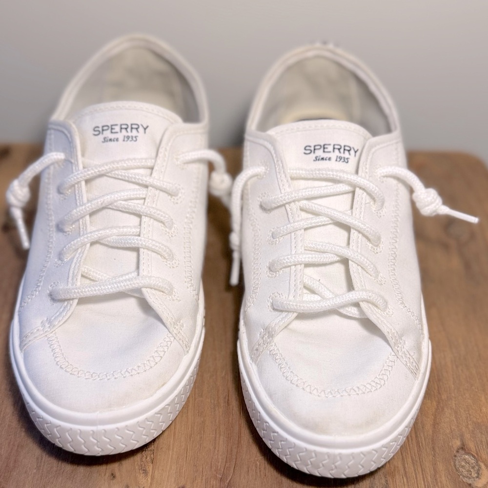 Sperry Crest Vibe White Sneaker sz 8.5